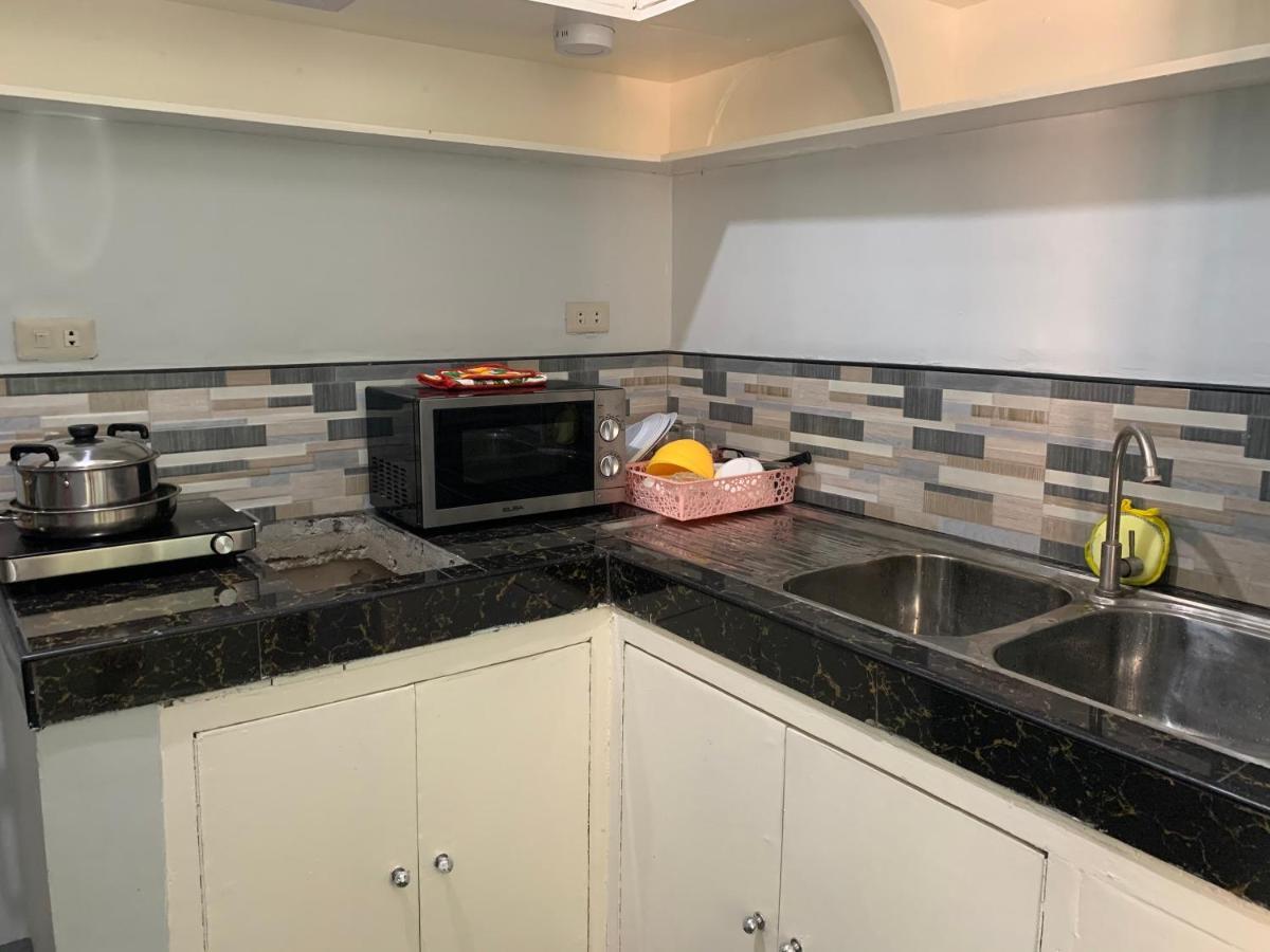 Beinte Singko de Marso Apartments Candon Exterior foto