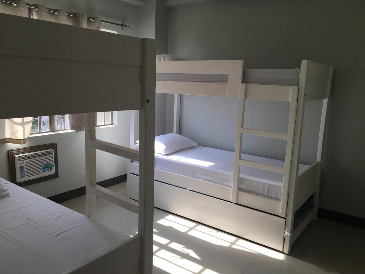 Beinte Singko de Marso Apartments Candon Exterior foto